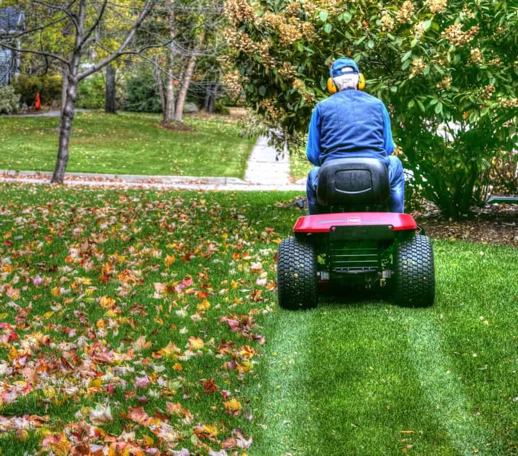 what causes a riding lawn mower to cut uneven